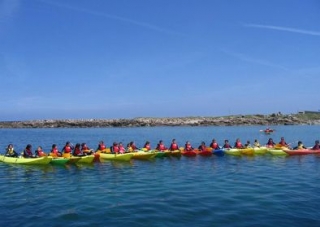  Viaje en grupo en kayak de mar
